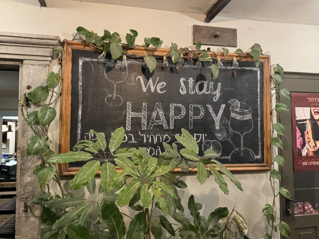 "We stay Happy" (Foto: Peter Ansmann)