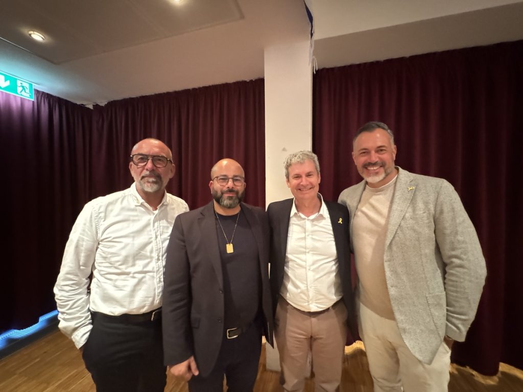 Vortrag in der Jüdischen Gemeinde Düsseldorf: Bert Römgens, Arye Sharuz Shalicar, Dr. Oded Horowitz, Alon Dorn (Foto: Peter Ansmann)