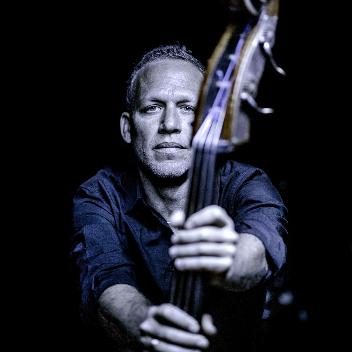 Ästhetische Himmel: Avishai Cohen Trio Live in Bochum